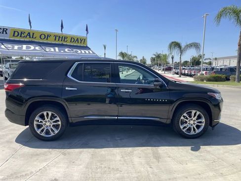Used 2019 Chevrolet Traverse High Country w/ LPO, Cargo Package AWD/4WD image 9
