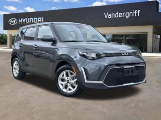 Used 2025 Kia Soul LX video 1