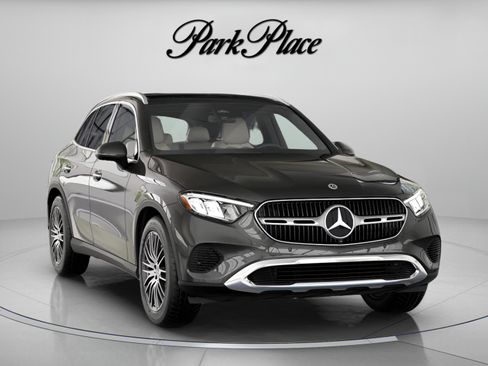 Used 2026 Mercedes-Benz GLC 300 4MATIC image 34