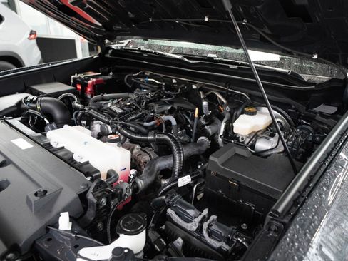 Certified 2025 Toyota Tacoma SR5 image 33