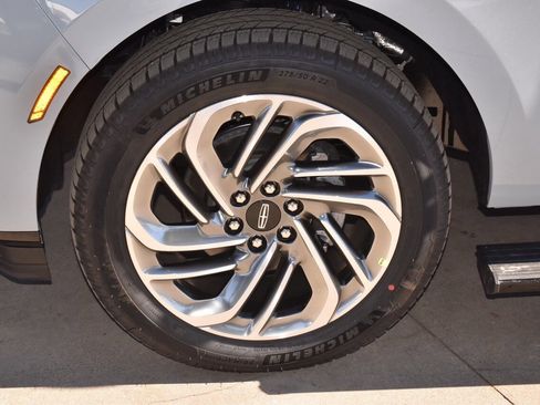 New 2025 Lincoln Navigator Reserve image 45