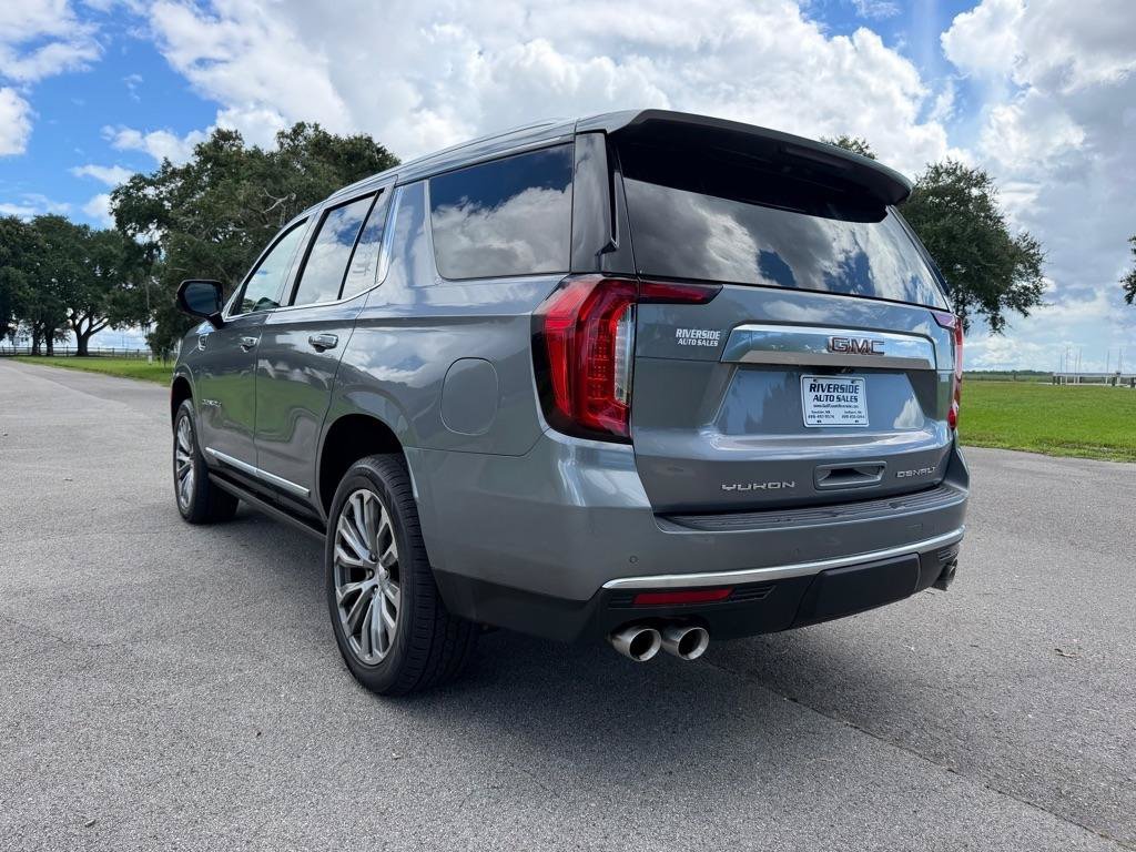 Used 2021 GMC Yukon Denali w/ Denali Premium Package RWD image 4