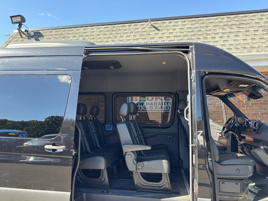 Used 2020 Mercedes-Benz Sprinter 2500 image 29