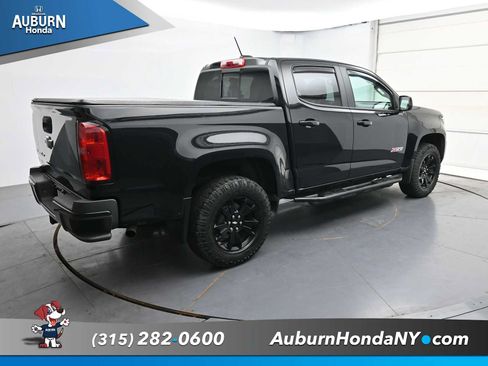 Used 2018 Chevrolet Colorado Z71 w/ Z71 Midnight Edition AWD/4WD image 16