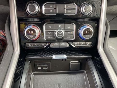 Used 2021 GMC Yukon XL Denali w/ Denali Ultimate Package AWD/4WD image 23