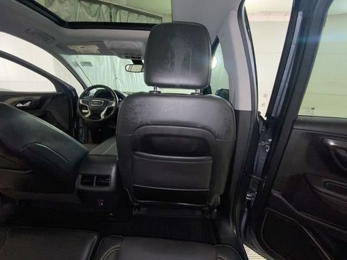Used 2019 GMC Terrain SLT w/ Preferred Package AWD/4WD image 36