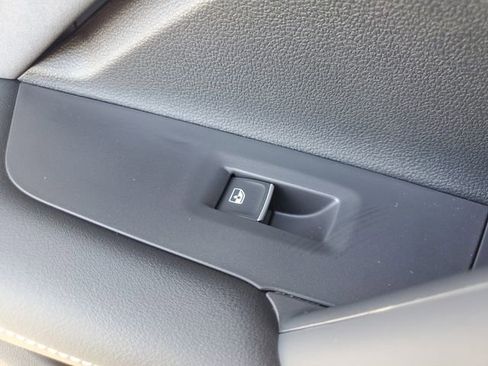 New 2026 Volkswagen Tiguan SE image 14