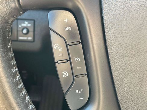 Used 2017 Buick Enclave Premium w/ Enclave Tuscan Edition FWD image 26