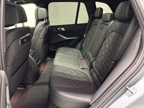 Used 2025 BMW X5 xDrive40i w/ M Sport Package image 37