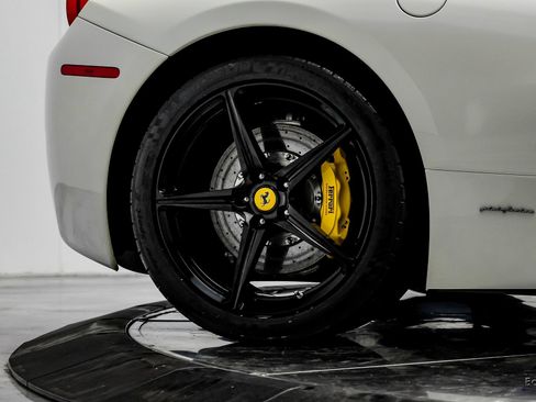 Used 2015 Ferrari 458 Italia Coupe image 88