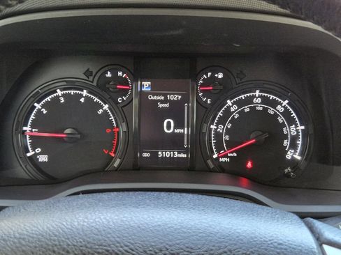 Used 2023 Toyota 4Runner SR5 Premium w/ Moonroof Package RWD image 9
