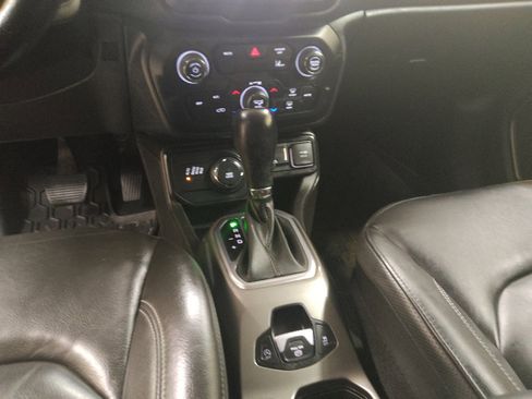 Used 2021 Jeep Renegade Limited AWD/4WD image 26