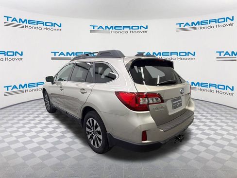 Used 2016 Subaru Outback 2.5i Limited AWD/4WD image 3