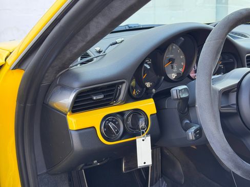 Used 2019 Porsche 911 GT3 RS image 35
