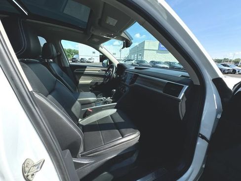Certified 2023 Volkswagen Atlas SEL AWD/4WD image 29
