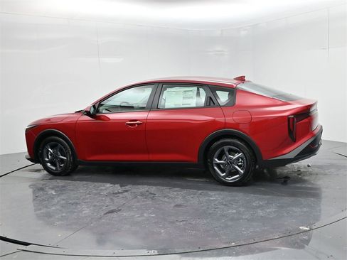 New 2025 Kia K4 LXS image 5