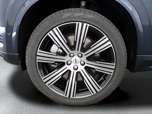 New 2025 Volvo XC90 T8 Plus w/ Protection Package Premier image 6