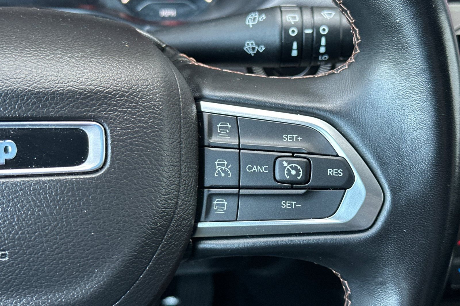 Used 2022 Jeep Compass Limited AWD/4WD image 28