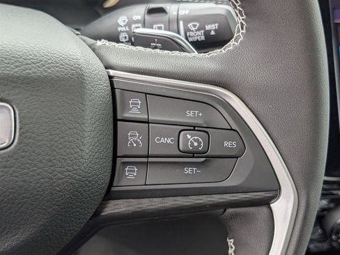 New 2025 Jeep Grand Cherokee Laredo X w/ Luxury Tech Group I image 19