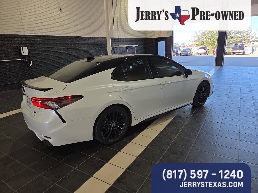 Used 2021 Toyota Camry XSE FWD image 5