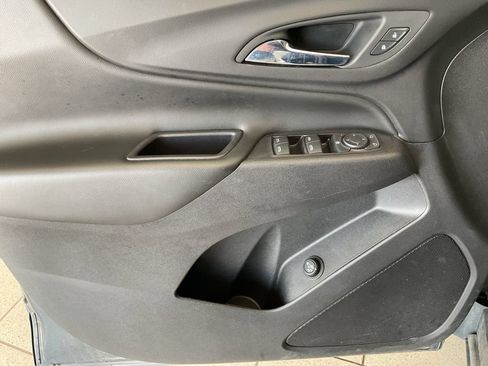 Used 2020 Chevrolet Equinox LT AWD/4WD image 11