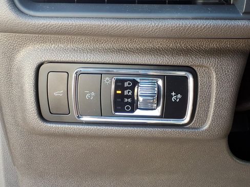 Certified 2024 Lincoln Corsair AWD image 22