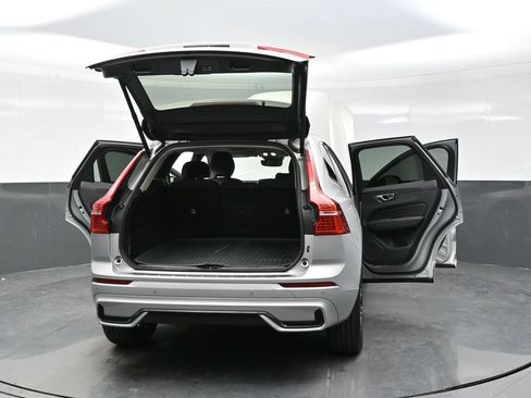 Used 2023 Volvo XC60 B5 Plus w/ Climate Package AWD/4WD image 39