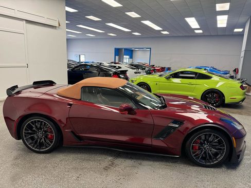 Used 2017 Chevrolet Corvette Z06 w/ Z07 Performance Package RWD image 8