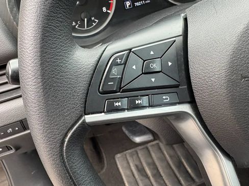 Used 2023 Nissan Sentra S FWD image 17