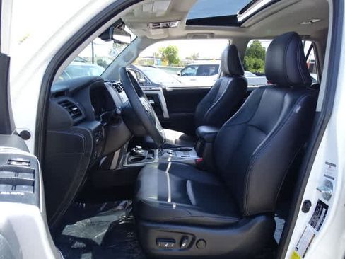 Used 2021 Toyota 4Runner Limited AWD/4WD image 16
