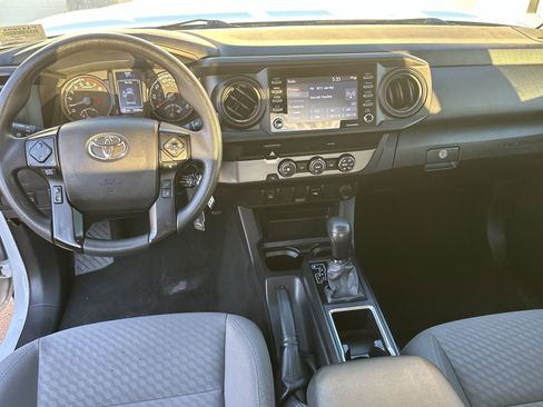 Used 2022 Toyota Tacoma SR image 18