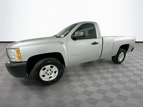 Used 2011 Chevrolet Silverado 1500 W/T AWD/4WD image 4