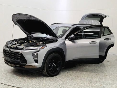 Used 2025 Chevrolet Trax ACTIV w/ Driver Confidence Package image 10