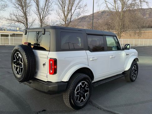 Used 2024 Ford Bronco Outer Banks image 6