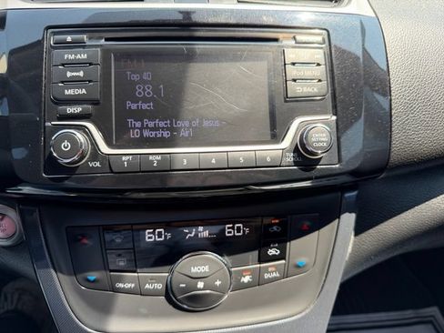 Used 2018 Nissan Sentra SR w/ SR Midnight Edition Package FWD image 21
