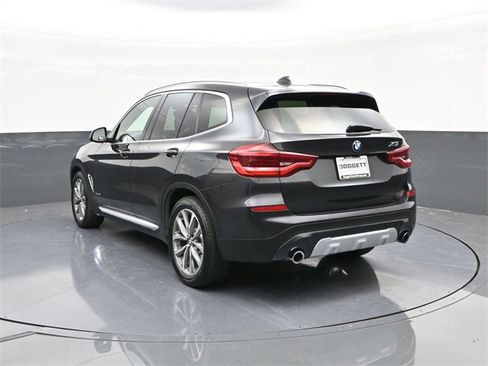 Used 2018 BMW X3 xDrive30i w/ Premium Package image 8