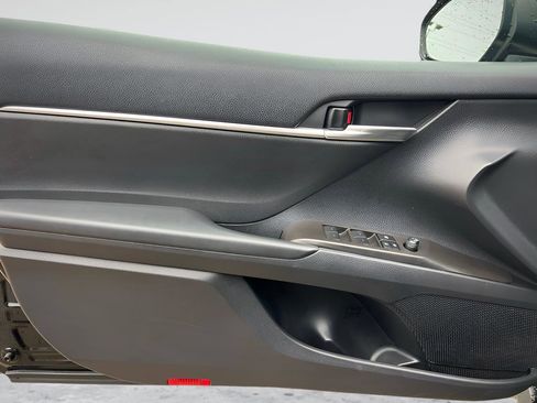 Used 2023 Toyota Camry LE image 34