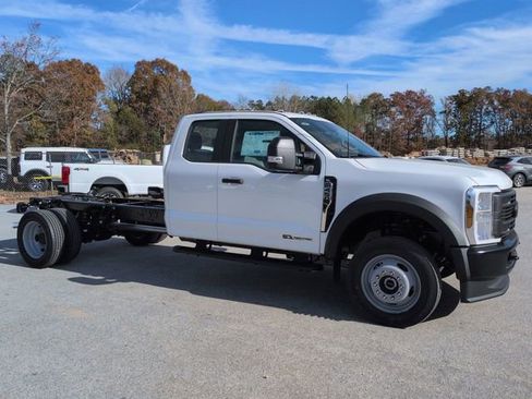 New 2026 Ford F450 XL image 2