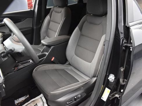 Used 2021 Chevrolet TrailBlazer LT w/ Convenience Package FWD image 17