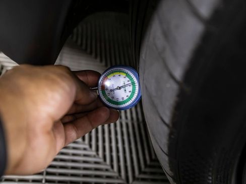 Used 2022 Tesla Model X Plaid image 45