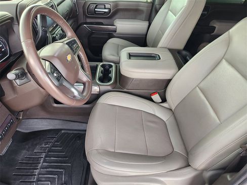 Used 2022 Chevrolet Silverado 3500 LTZ w/ LTZ Convenience Package image 12