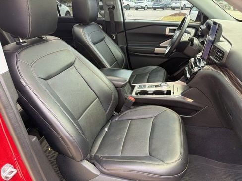 Used 2023 Ford Explorer Limited w/ Limited Technology Package image 26