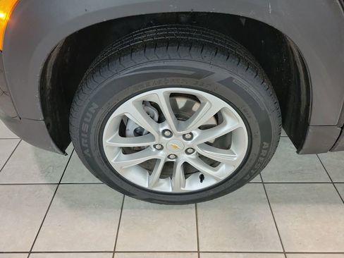 Used 2024 Chevrolet TrailBlazer LS image 47