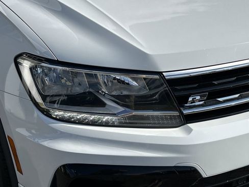 Used 2021 Volkswagen Tiguan SE R-Line image 8