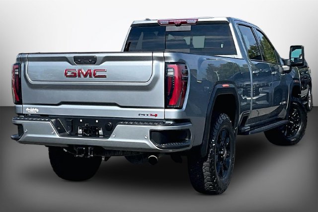 Used 2024 GMC Sierra 2500 AT4 w/ AT4 Premium Plus Package AWD/4WD image 2