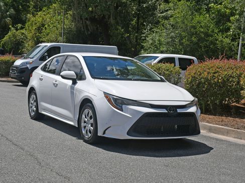 Used 2020 Toyota Corolla LE FWD image 6