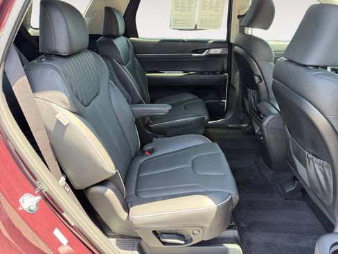 Used 2025 Hyundai Palisade Limited AWD/4WD image 19