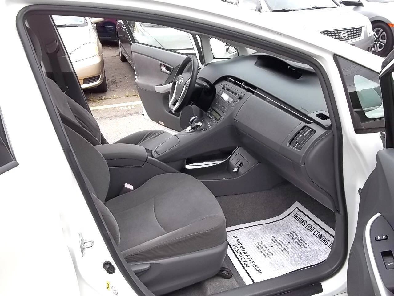 Used 2011 Toyota Prius Two FWD image 10