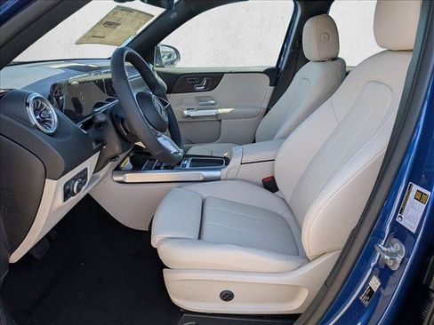 New 2026 Mercedes-Benz GLB 250 4MATIC image 4