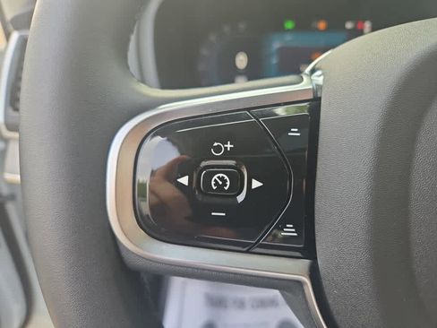 Used 2025 Volvo XC90 T8 Ultra w/ Protection Package Premier image 16